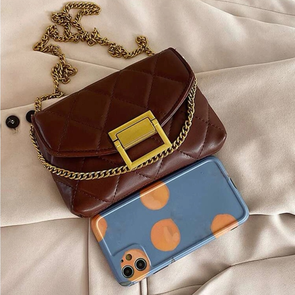 Chestnut quilted crossbody bag with gold chain. - Picture 3 of 6